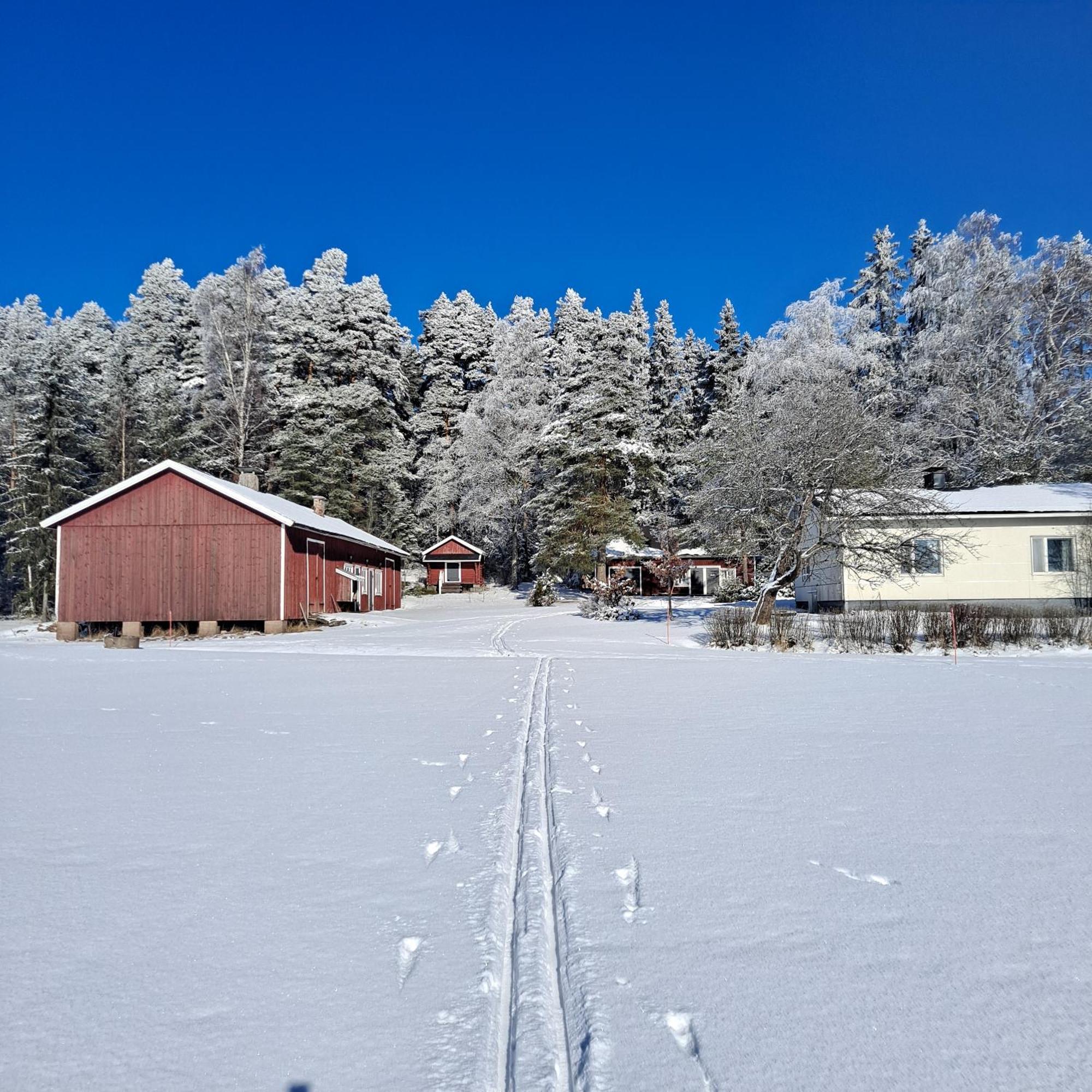 Levomäki Farm Cottages Ypaja Rum bild